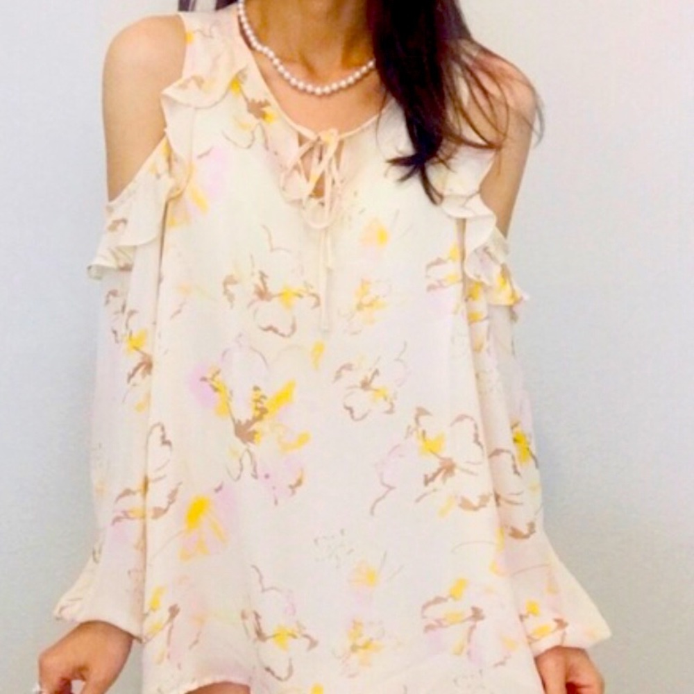 Belle Vere ruffled cold-shoulder floral blouse